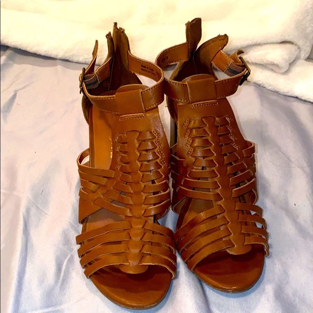 heals